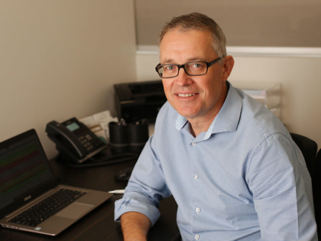 L90A3392-crop-sm Dr Kelvin Larwood